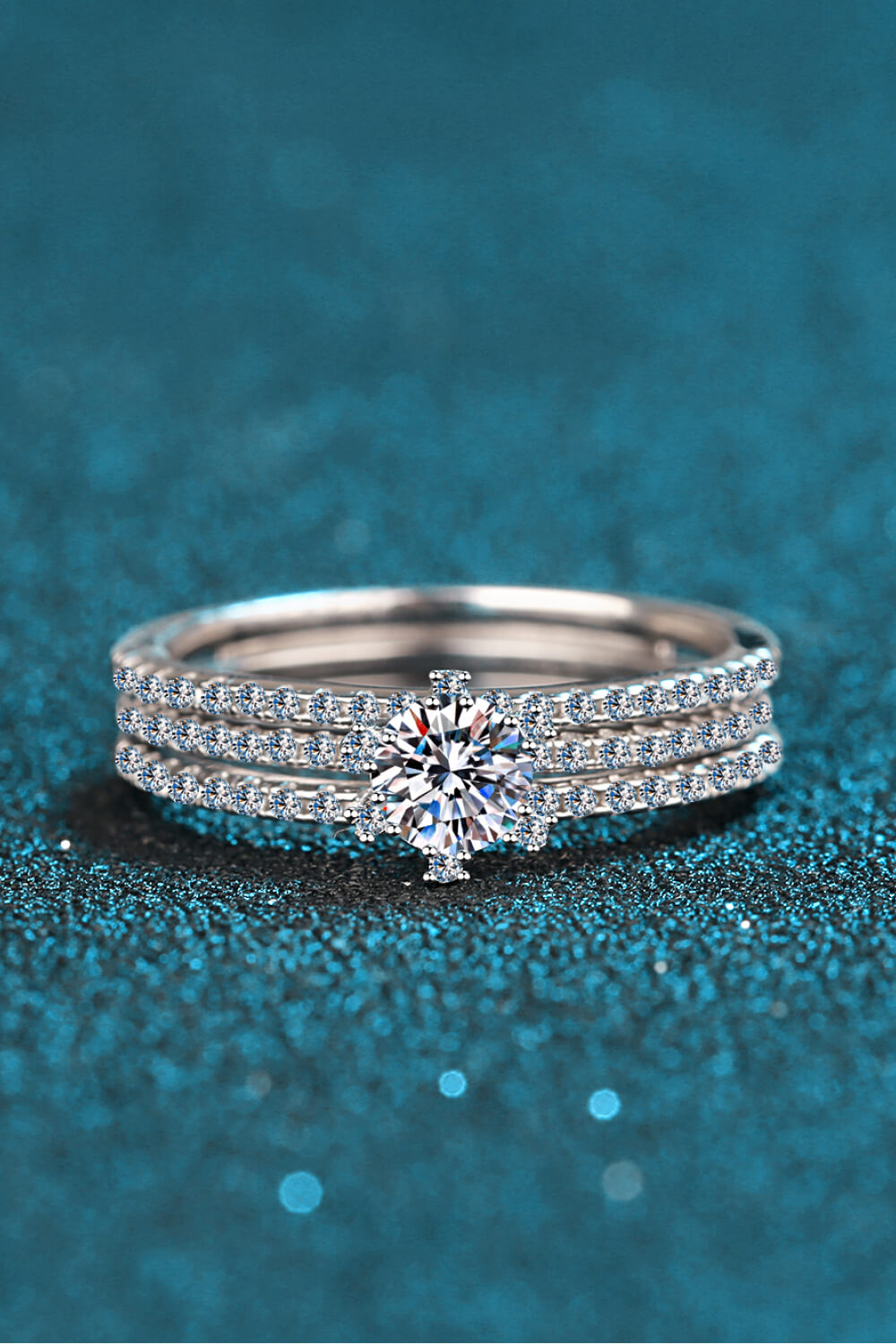 1 Carat Moissanite 925 Sterling Silver Ring - A brilliant and stunning ring featuring a 1-carat Moissanite gemstone set in a 925 sterling silver band.